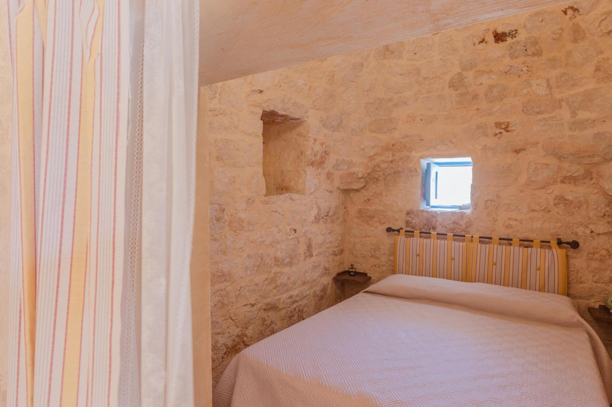 Trullo Tarantini Con Piscina Privata Apartment Latiano Exterior photo