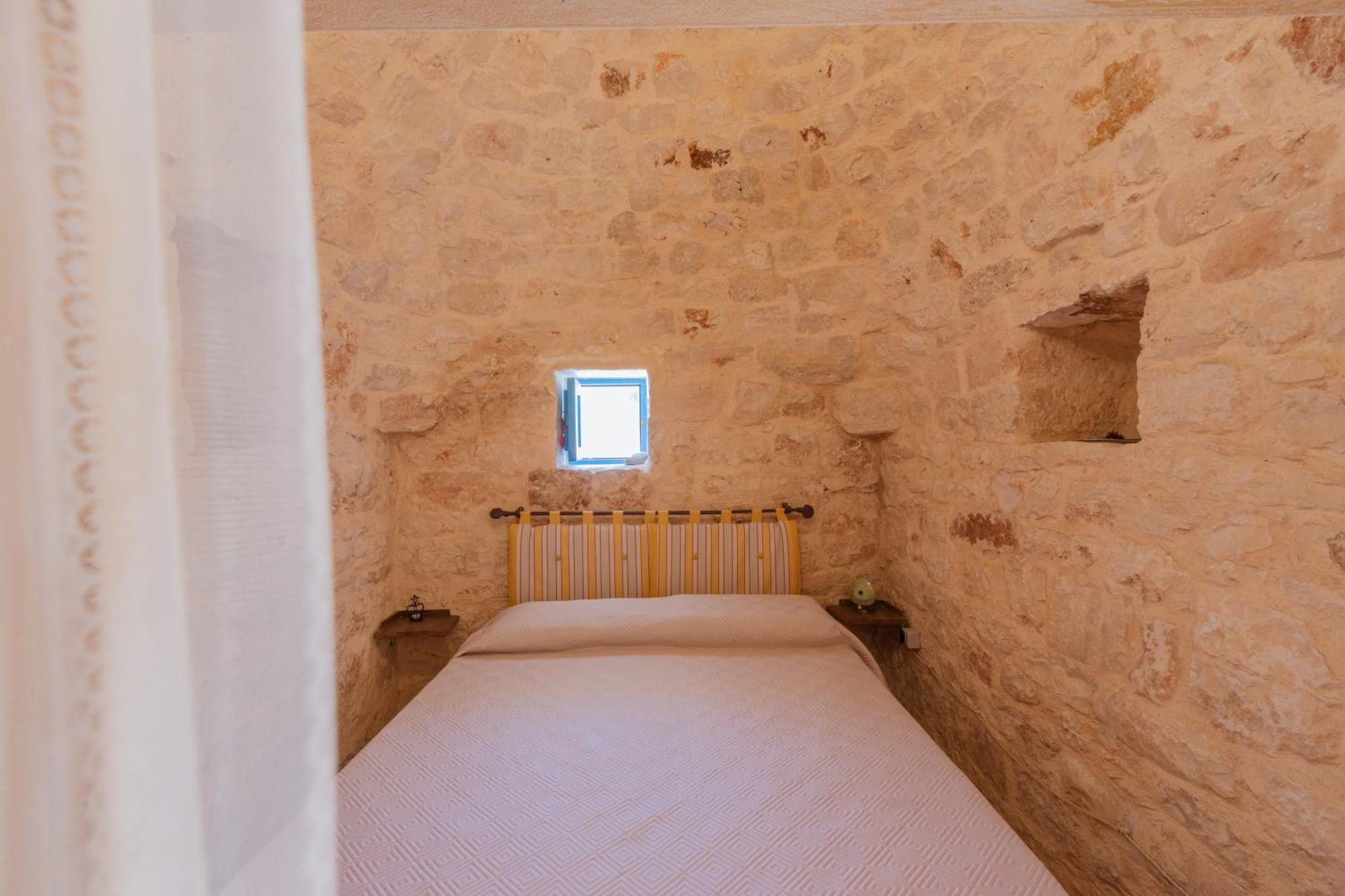 Trullo Tarantini Con Piscina Privata Apartment Latiano Exterior photo