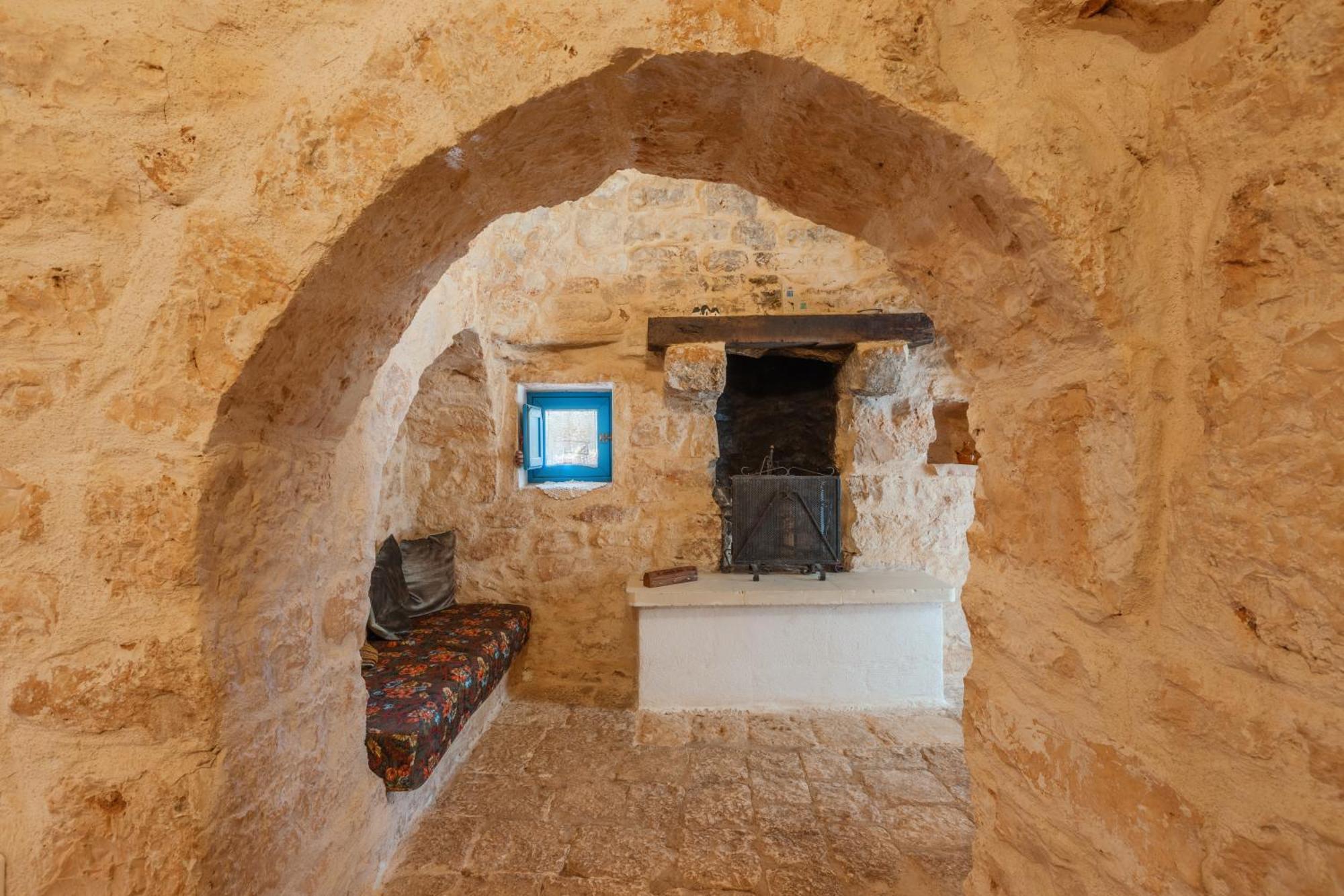 Trullo Tarantini Con Piscina Privata Apartment Latiano Exterior photo