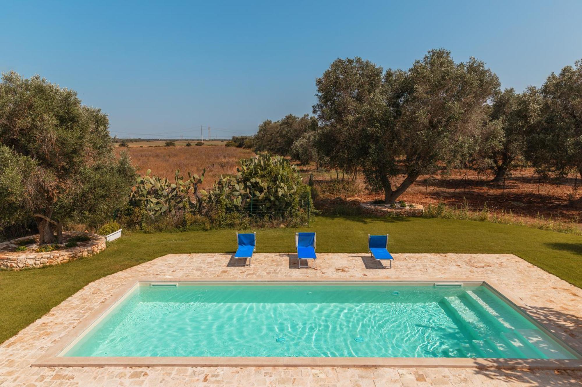 Trullo Tarantini Con Piscina Privata Apartment Latiano Exterior photo