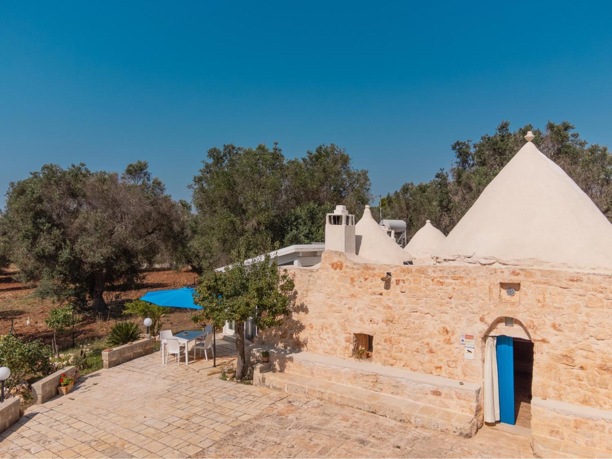 Trullo Tarantini Con Piscina Privata Apartment Latiano Exterior photo